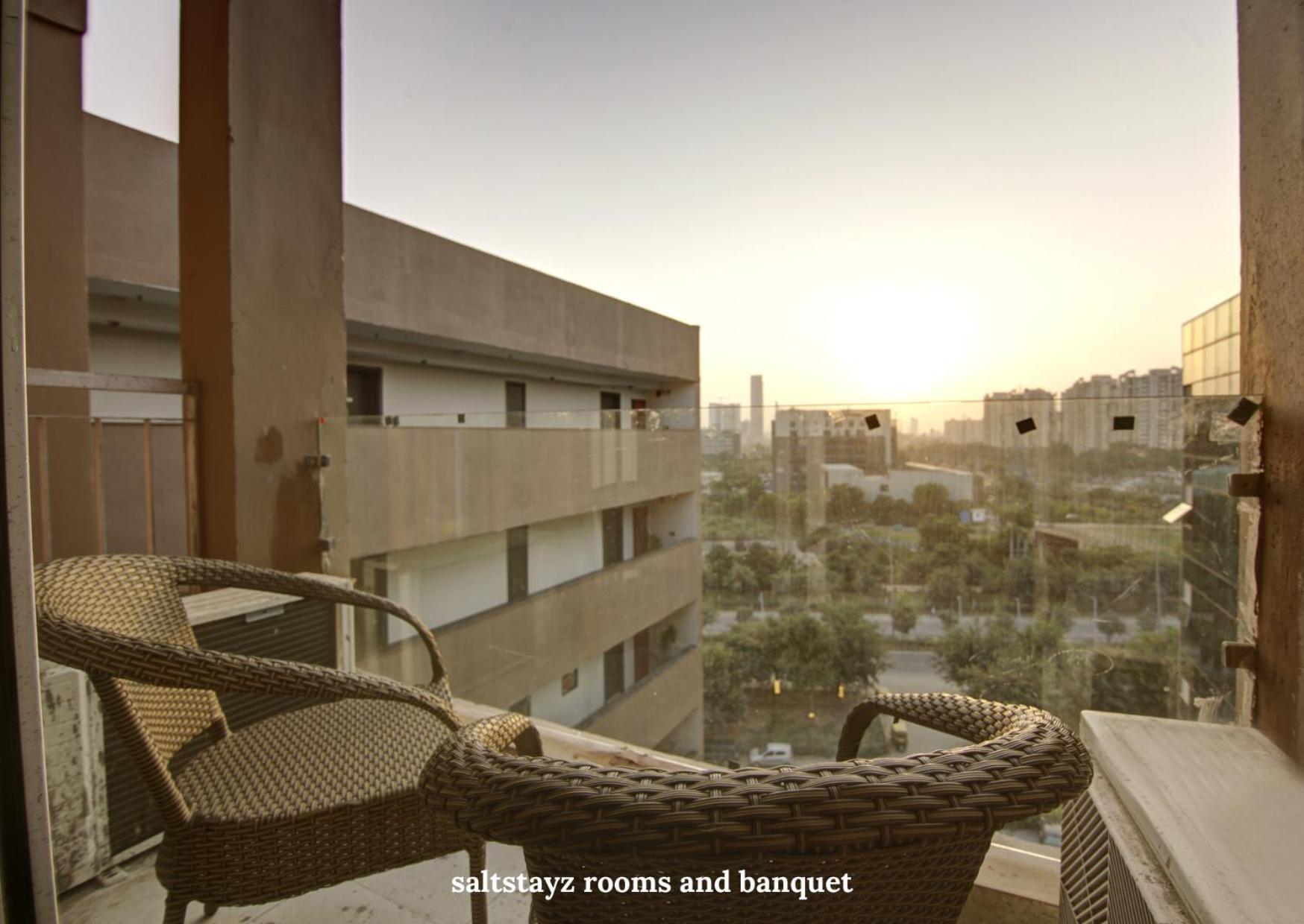 Saltstayz Premier Executive Serviced Apartment - Golf Course Extension Road Gurgaon Exterior foto