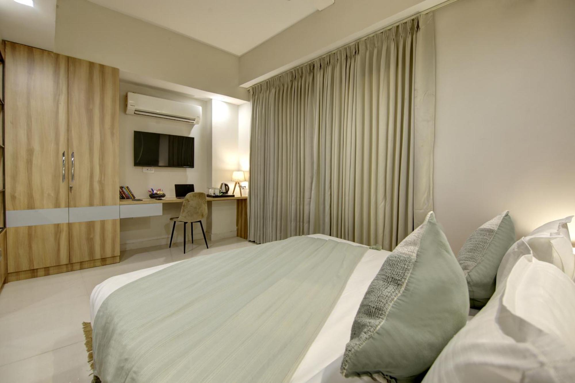 Saltstayz Premier Executive Serviced Apartment - Golf Course Extension Road Gurgaon Exterior foto